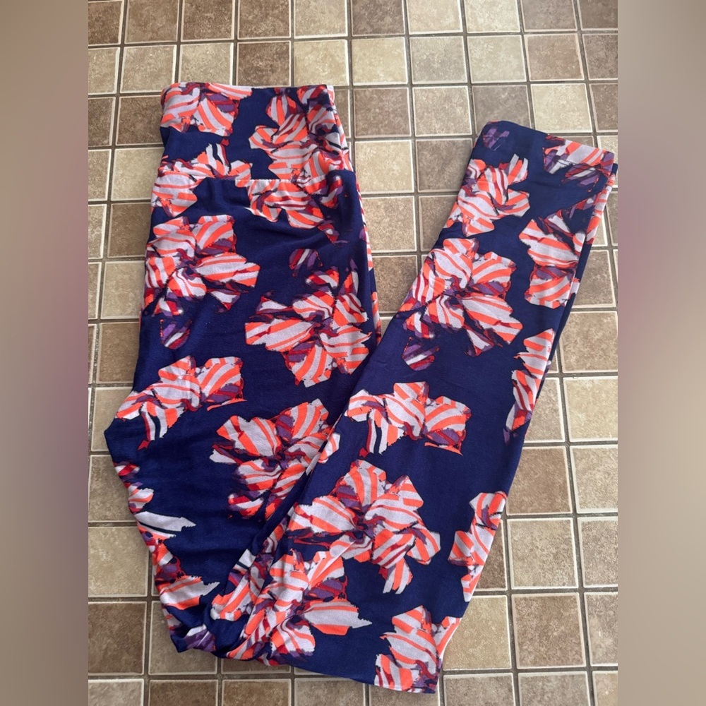 Lularoe Leggings One Size NWOT